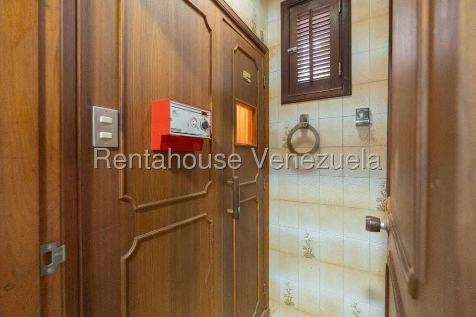 Casa (Duplex) en Venta en Lomas de La Lagunita, Distrito Metropolitano - 23