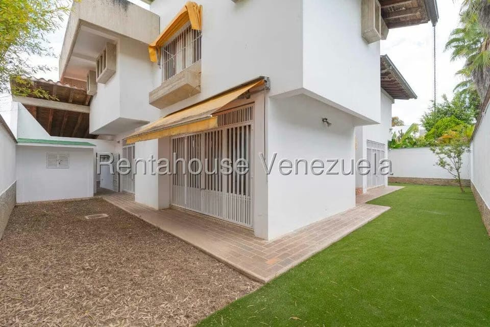 Casa (Duplex) en Venta en Lomas de La Lagunita, Distrito Metropolitano - 27