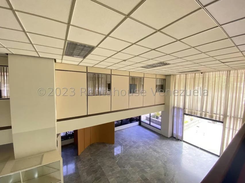 Comercial (Local Comercial) en Alquiler en Santa Eduvigis, Distrito Metropolitano - 23
