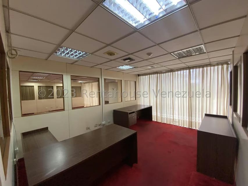 Comercial (Local Comercial) en Alquiler en Santa Eduvigis, Distrito Metropolitano - 25