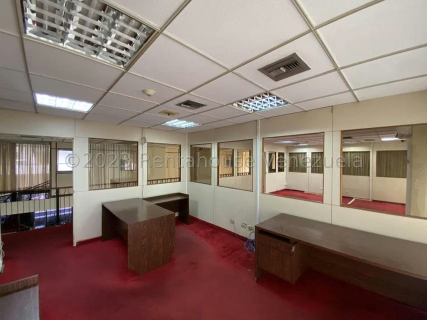 Comercial (Local Comercial) en Alquiler en Santa Eduvigis, Distrito Metropolitano - 26
