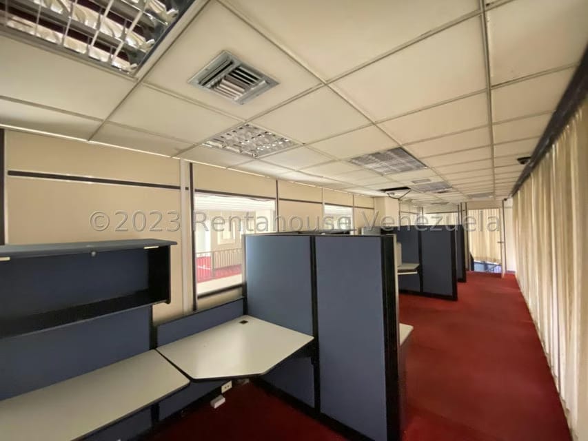 Comercial (Local Comercial) en Alquiler en Santa Eduvigis, Distrito Metropolitano - 28