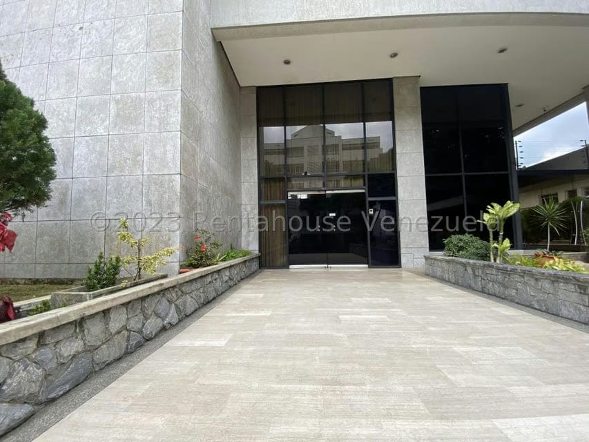 Comercial (Local Comercial) en Alquiler en Santa Eduvigis, Distrito Metropolitano - 4