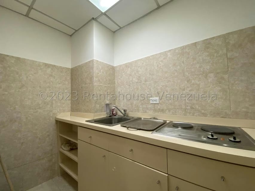 Comercial (Local Comercial) en Alquiler en Santa Eduvigis, Distrito Metropolitano - 32