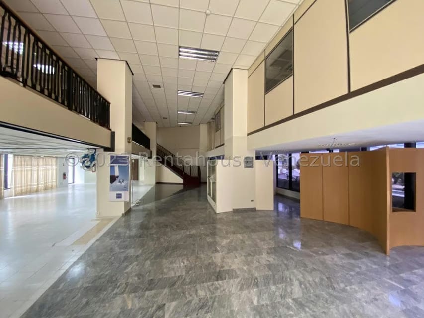 Comercial (Local Comercial) en Alquiler en Santa Eduvigis, Distrito Metropolitano - 5