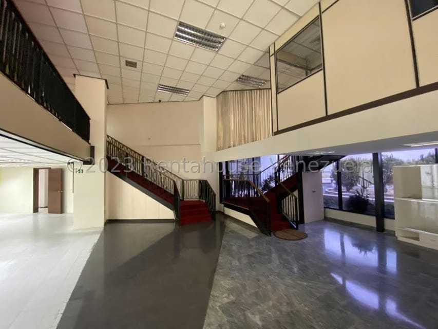 Comercial (Local Comercial) en Alquiler en Santa Eduvigis, Distrito Metropolitano - 8