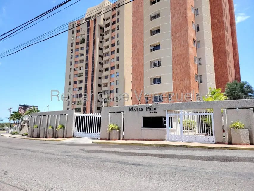 Apartamento (Multiples Niveles) en Venta en El Milagro, Zulia