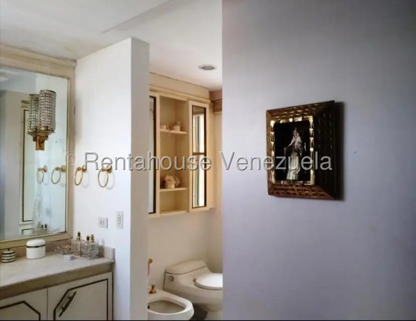 Apartamento (Multiples Niveles) en Venta en El Milagro, Zulia - 24