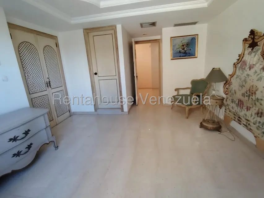 Apartamento (Multiples Niveles) en Venta en El Milagro, Zulia - 33