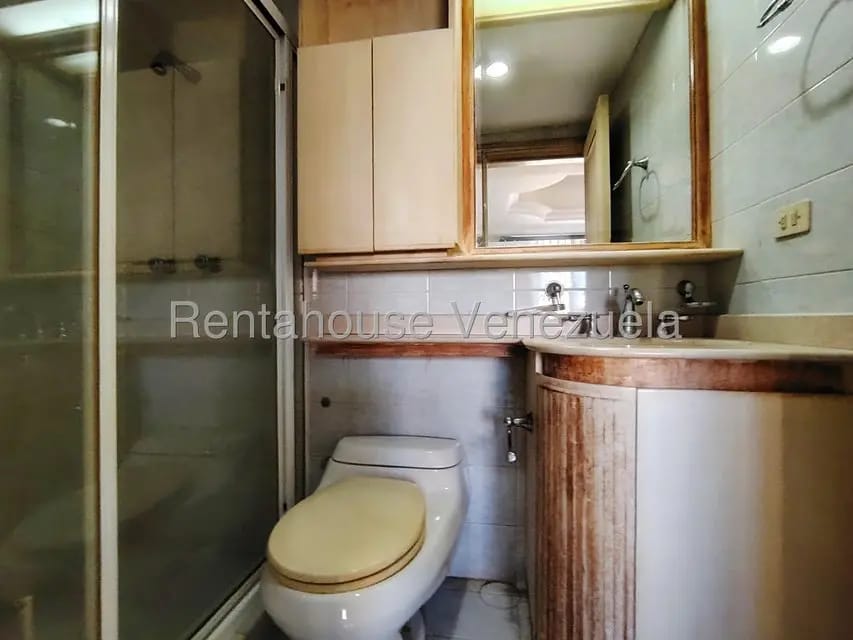 Apartamento (Multiples Niveles) en Venta en El Milagro, Zulia - 38