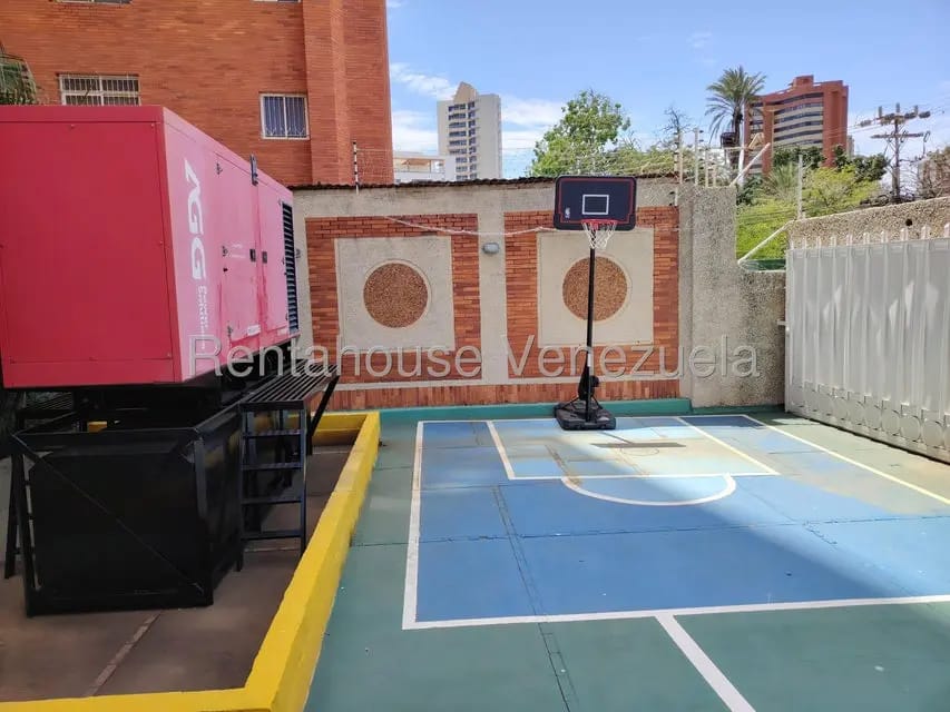 Apartamento (Multiples Niveles) en Venta en El Milagro, Zulia - 52