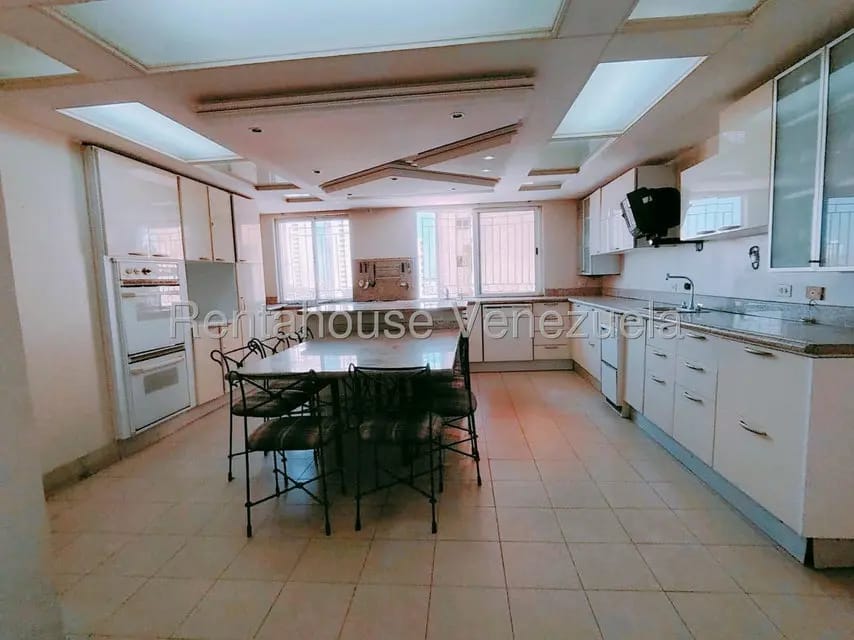 Apartamento (Multiples Niveles) en Venta en El Milagro, Zulia - 9