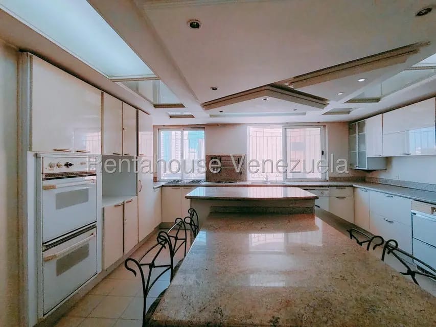 Apartamento (Multiples Niveles) en Venta en El Milagro, Zulia - 10