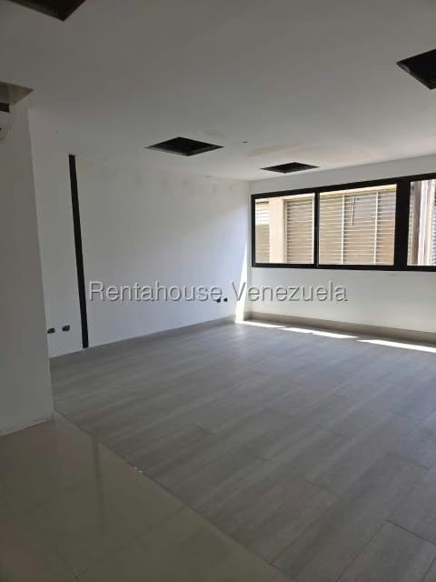Comercial (Oficina) en Alquiler en La Trinidad, Distrito Metropolitano - 12