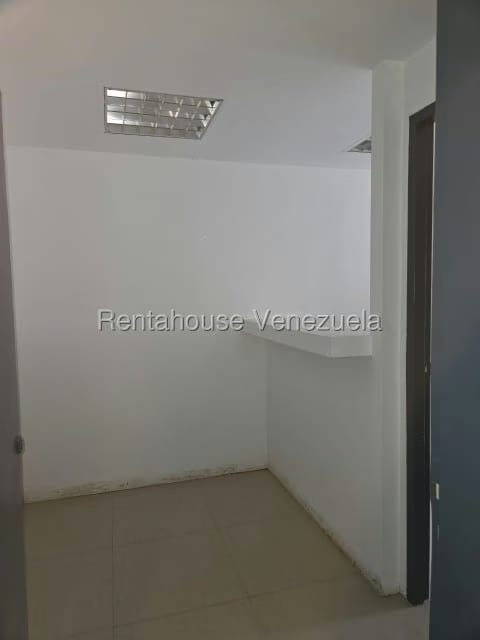 Comercial (Oficina) en Alquiler en La Trinidad, Distrito Metropolitano - 13