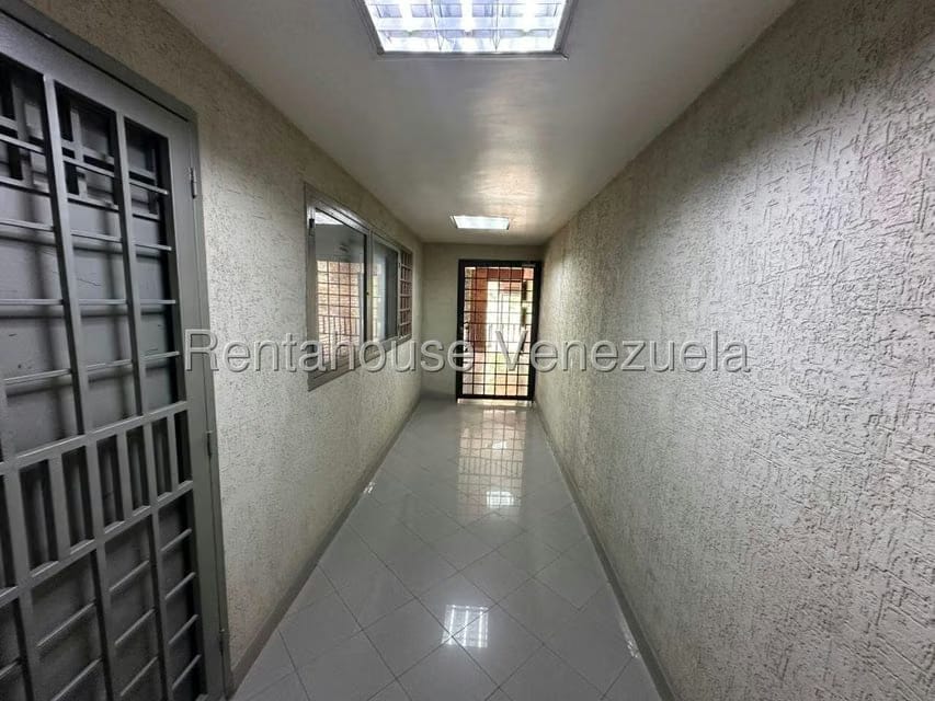 Comercial (Oficina) en Alquiler en La Trinidad, Distrito Metropolitano - 3
