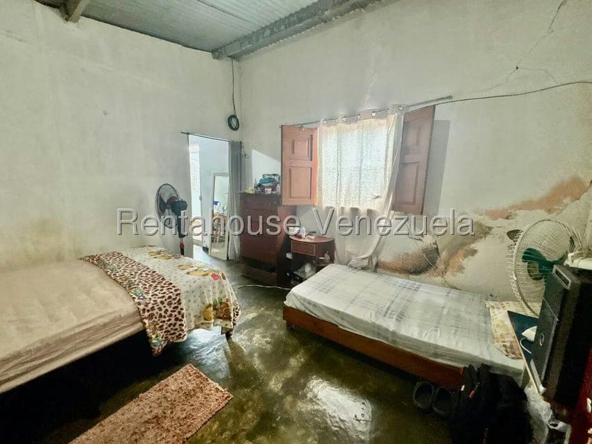 Casa (1 Nivel) en Venta en Centro, Lara - 27