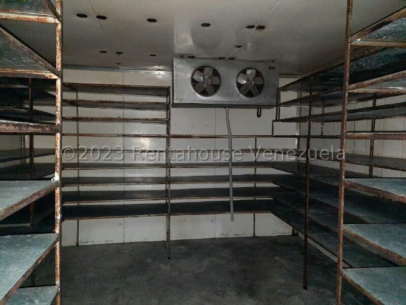 Comercial (Galpon - Deposito) en Venta en Centro, Lara - 15