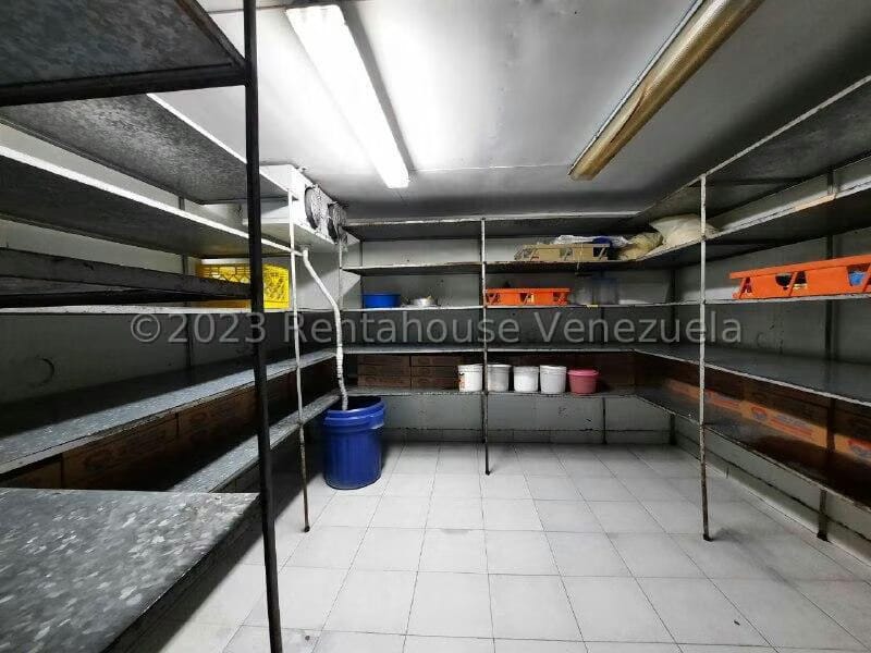 Comercial (Galpon - Deposito) en Venta en Centro, Lara - 17