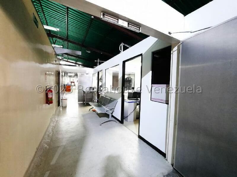 Comercial (Galpon - Deposito) en Venta en Centro, Lara - 3