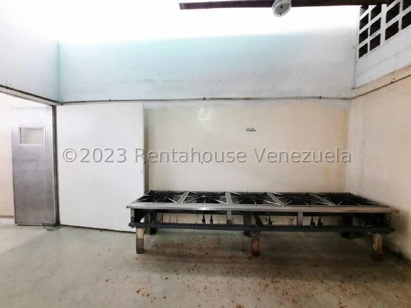 Comercial (Galpon - Deposito) en Venta en Centro, Lara - 23