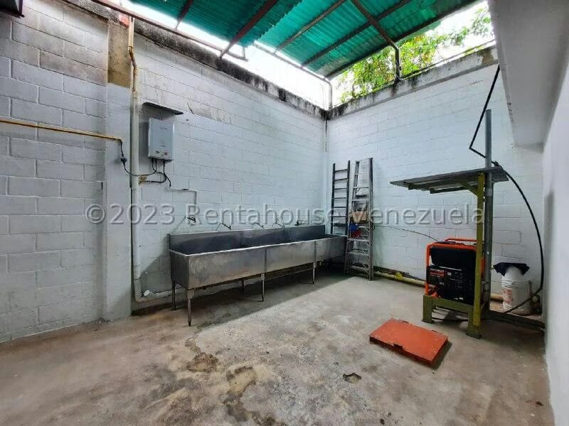 Comercial (Galpon - Deposito) en Venta en Centro, Lara - 26