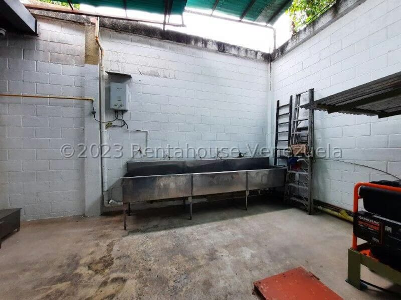 Comercial (Galpon - Deposito) en Venta en Centro, Lara - 28