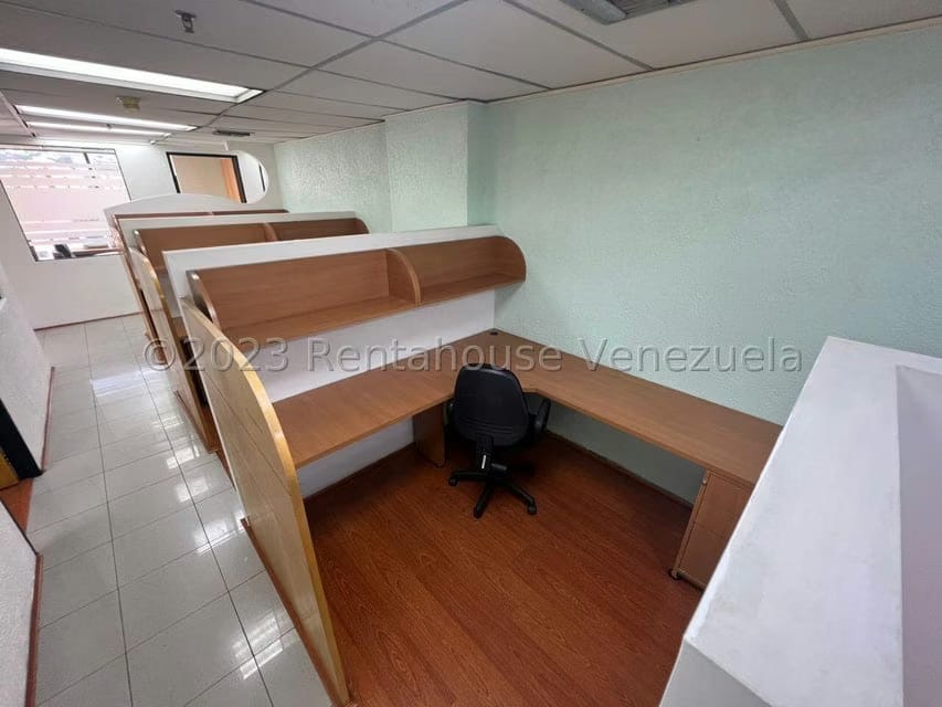 Comercial (Oficina) en Venta en Santa Eduvigis, Distrito Metropolitano - 18