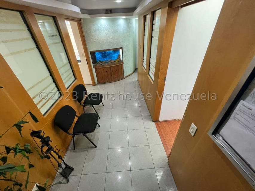 Comercial (Oficina) en Venta en Santa Eduvigis, Distrito Metropolitano - 3