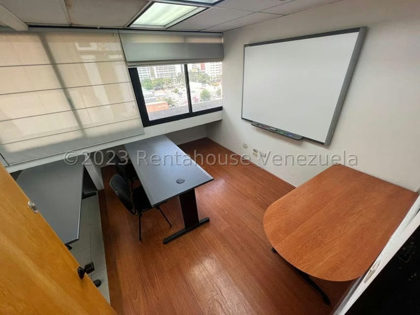 Comercial (Oficina) en Venta en Santa Eduvigis, Distrito Metropolitano - 27