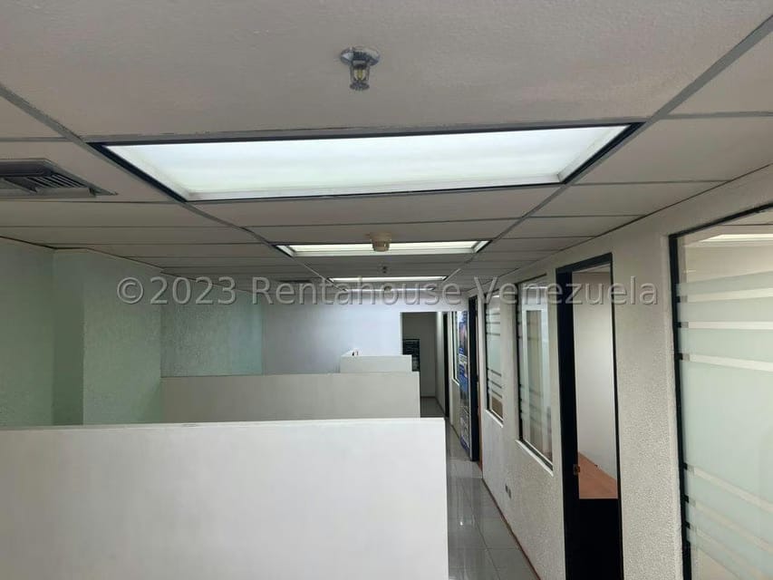 Comercial (Oficina) en Venta en Santa Eduvigis, Distrito Metropolitano - 34