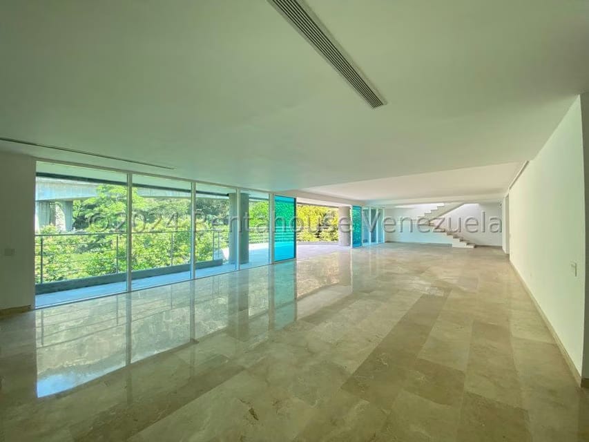 Apartamento (1 Nivel) en Venta en Los Chorros, Distrito Metropolitano - 11