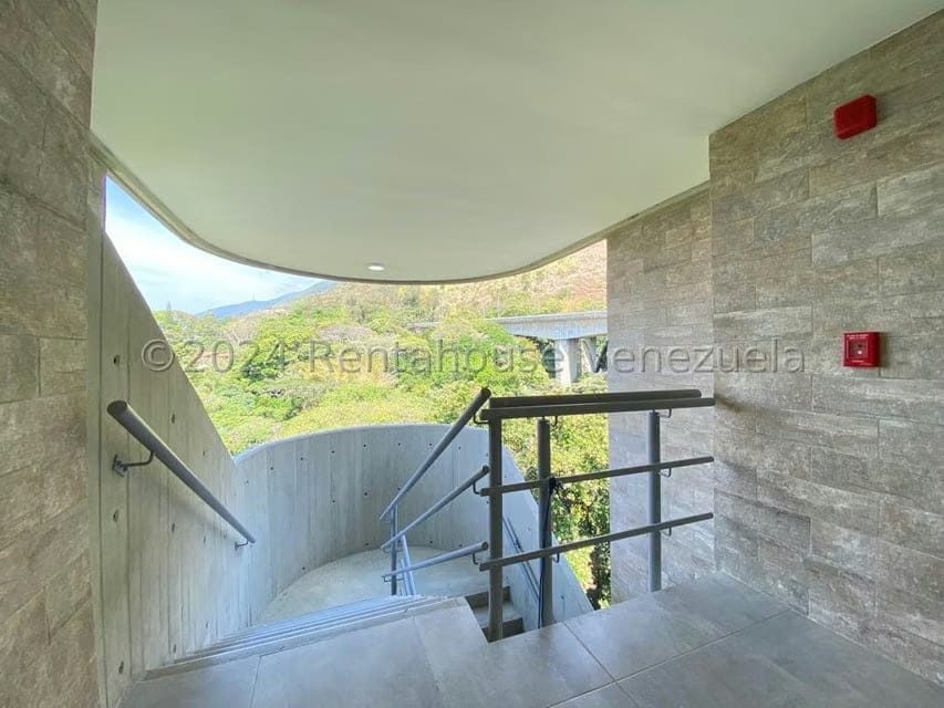 Apartamento (1 Nivel) en Venta en Los Chorros, Distrito Metropolitano - 12