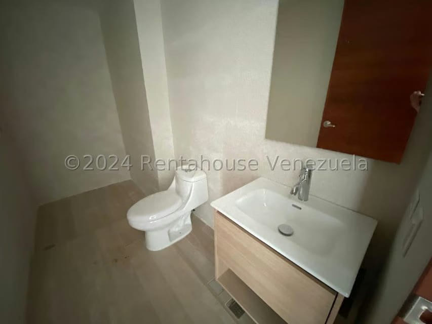 Apartamento (1 Nivel) en Venta en Los Chorros, Distrito Metropolitano - 39