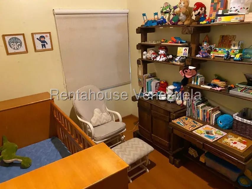 Casa (1 Nivel) en Alquiler en Prados del Este, Distrito Metropolitano - 13