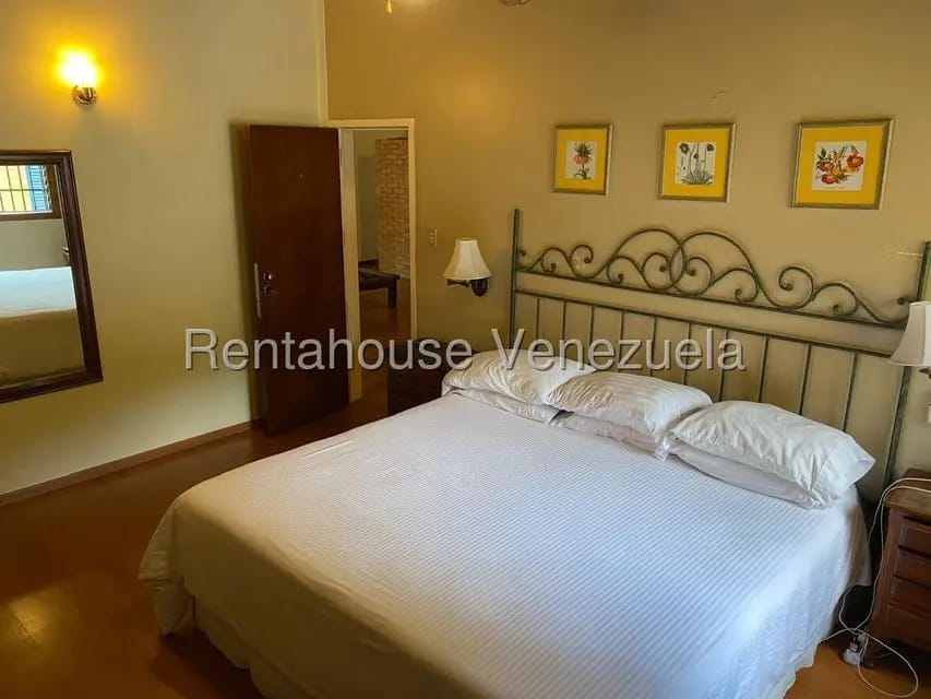 Casa (1 Nivel) en Alquiler en Prados del Este, Distrito Metropolitano - 15