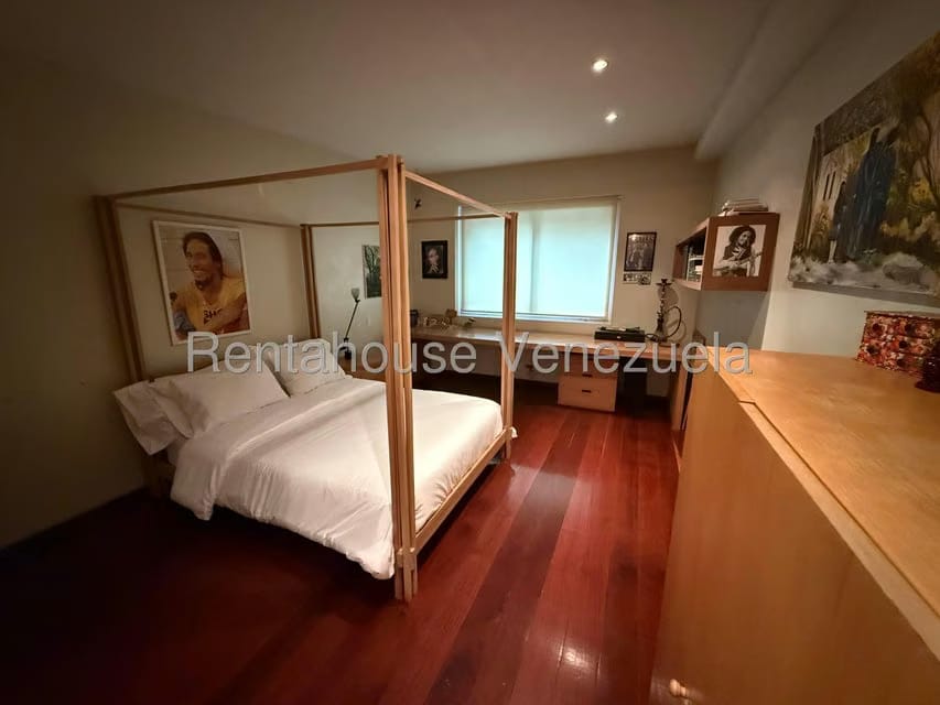 Casa (Multipes Niveles) en Venta en Los Chorros, Distrito Metropolitano - 19