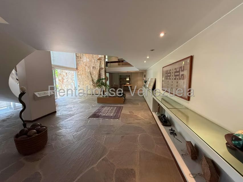 Casa (Multipes Niveles) en Venta en Los Chorros, Distrito Metropolitano - 27