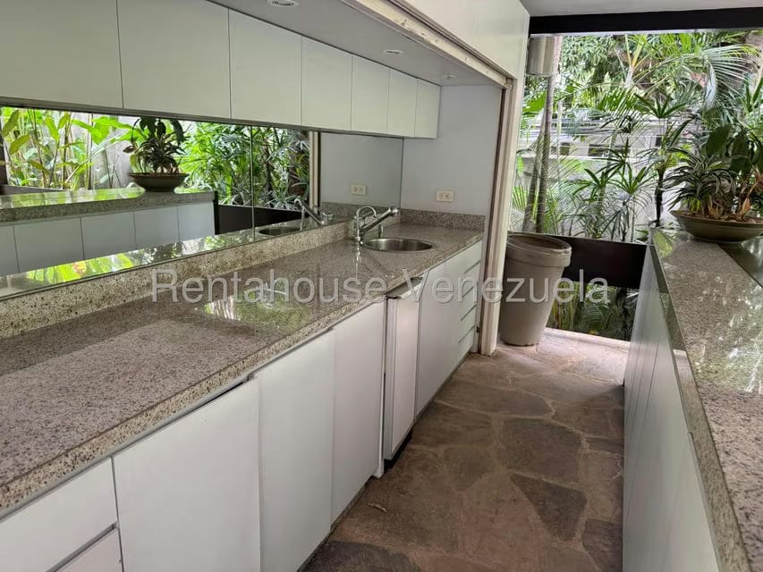 Casa (Multipes Niveles) en Venta en Los Chorros, Distrito Metropolitano - 44