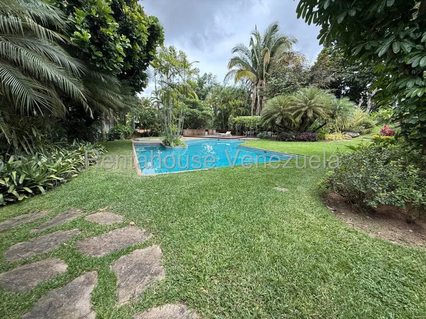 Casa (Multipes Niveles) en Venta en Los Chorros, Distrito Metropolitano - 47
