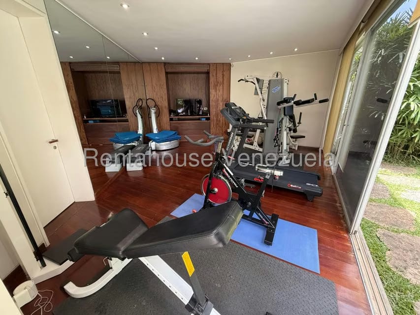 Casa (Multipes Niveles) en Venta en Los Chorros, Distrito Metropolitano - 48
