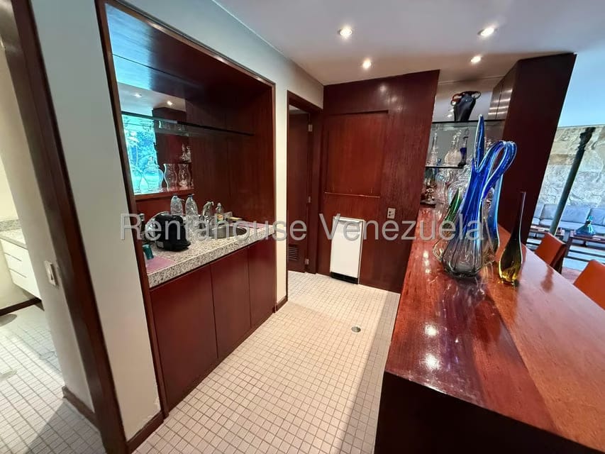 Casa (Multipes Niveles) en Venta en Los Chorros, Distrito Metropolitano - 50