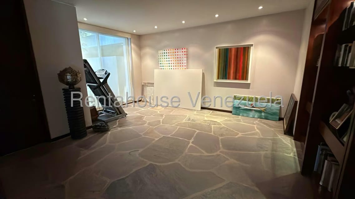 Casa (Multipes Niveles) en Venta en Los Chorros, Distrito Metropolitano - 6