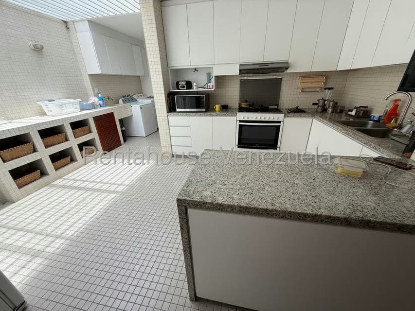Casa (Multipes Niveles) en Venta en Los Chorros, Distrito Metropolitano - 61