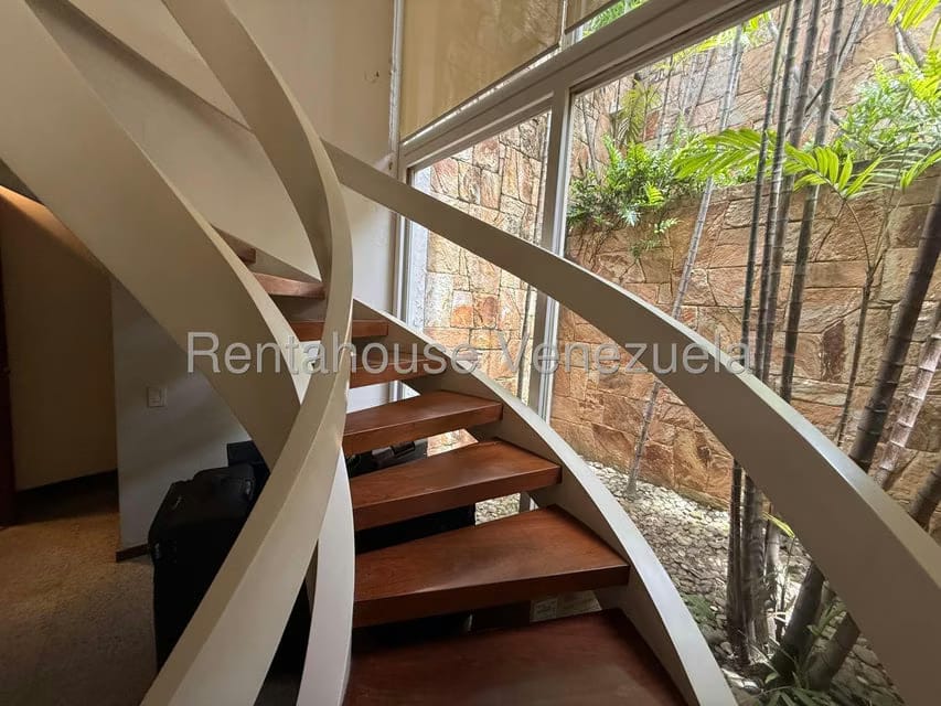 Casa (Multipes Niveles) en Venta en Los Chorros, Distrito Metropolitano - 64