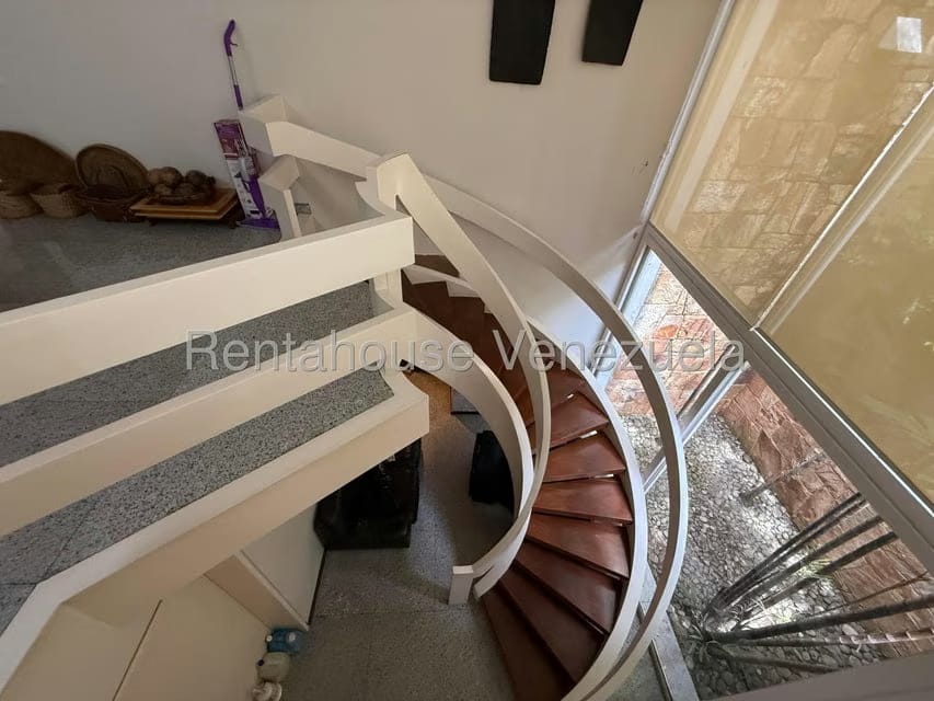 Casa (Multipes Niveles) en Venta en Los Chorros, Distrito Metropolitano - 70