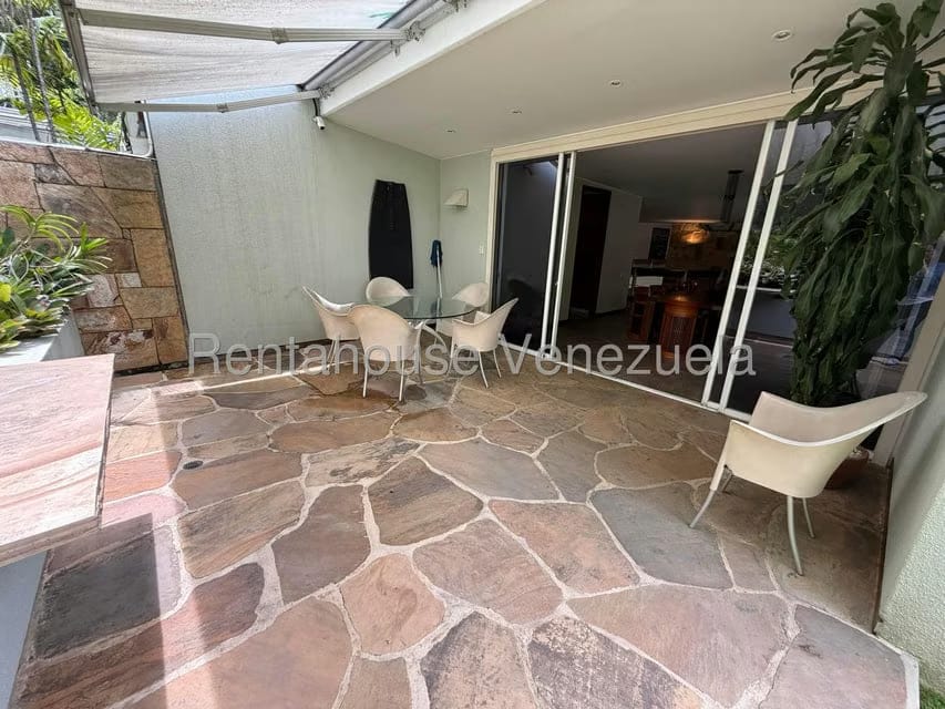 Casa (Multipes Niveles) en Venta en Los Chorros, Distrito Metropolitano - 77