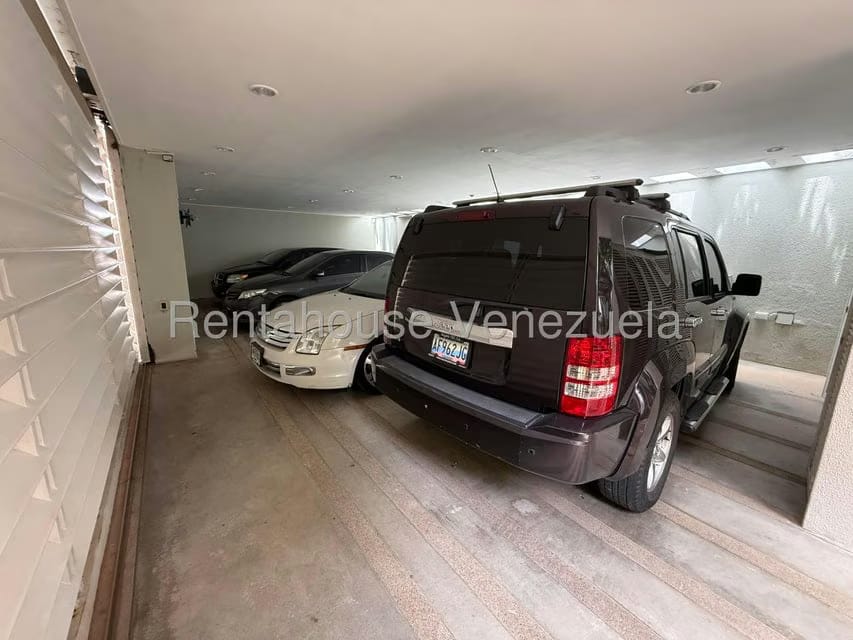 Casa (Multipes Niveles) en Venta en Los Chorros, Distrito Metropolitano - 82