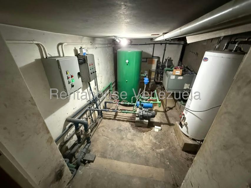 Casa (Multipes Niveles) en Venta en Los Chorros, Distrito Metropolitano - 86