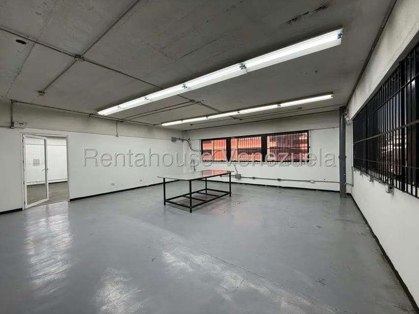 Comercial (Local Comercial) en Alquiler en Los Cortijos de Lourdes, Distrito Metropolitano - 12
